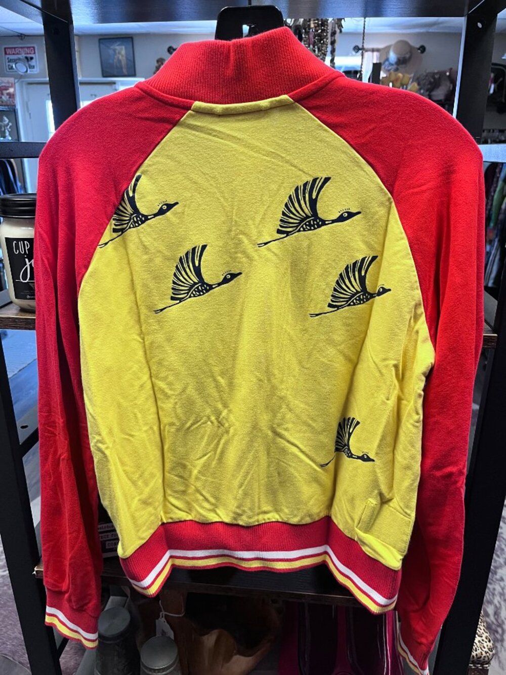 PUMA Red Bird Print Full Zip Track Jacket Women's Large - Picture 4 of 4